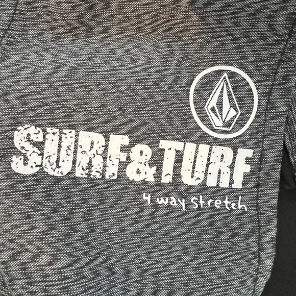 Boys Shorts | Size 12 / 26 Waist | Volcom Surf & Turf 4-way Stretch | Black - Picture 4 of 6